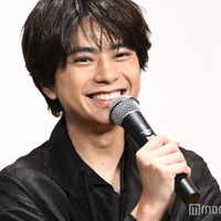 timeleszの誰に1番見てほしいか聞かれて笑顔で「聡ちゃん」と回答した佐藤勝利(C)モデルプレス