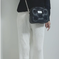 「ゆるっと着られてめちゃくちゃ楽」【ユニクロ】１枚でサマになるヘビロテ必至のニットとは【40代の毎日コーデ】