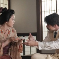 高石あかり、トミー・バストウ「ばけばけ」第36話（C）NHK