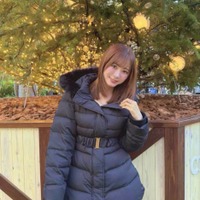 生田衣梨奈、ほっそり美脚がチラリ!お出かけコーデに反響「可愛すぎて天才」「めっちゃ似合ってる」