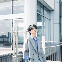 INI・許豊凡エッセイ連載「0000／00／00」キービジュアル（撮影＝笑子）