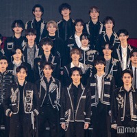 「ハンサムライブ」ゲネプロ取材会／（6列左から）渡邊圭祐、水田航生、松島庄汰（5列目左から）岩崎友泰、林優大、青柳塁斗、植原卓也（4列目左から）山崎光、東島京、本島純政、徳永智加来（3列目左から）福崎那由他、兵頭功海、平間壮一、太田将熙（2列目左から）新原泰佑、松岡広大、溝口琢矢、甲斐翔真（1列目左から）小関裕太、猪塚健太、細田佳央太（C）モデルプレス