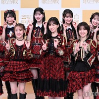「第76回NHK紅白歌合戦」音合わせ・取材会に出席したAKB48／（後列左から）佐藤綺星、八木愛月、伊藤百花、向井地美音（前列左から）小栗有以、高橋みなみ、前田敦子、大島優子、倉野尾成美（C）モデルプレス