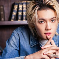 モデルプレスのインタビューに応じた佐野勇斗（C）モデルプレス
