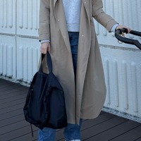 明るめカラーの冬ベーシック。トレンチコート×デニムでつくる大人のきれいめカジュアル 【40代の毎日コーデ】