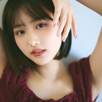 「原菜乃華カレンダー 2026.04-2027.-03」（C）KADOKAWA／撮影：熊木優