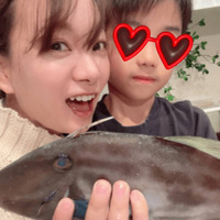 保田圭、息子&愛犬の誕生日SHOTを公開「家族でお祝い」「良いお誕生日になりました」