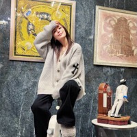 「自宅カッコよすぎる」浜崎あゆみ、Snow Manからのプレゼントお披露目SHOTに反響「お部屋すっっご」