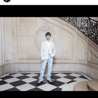 横浜流星、雰囲気ガラリのシルバーヘアSHOTに反響「超絶素敵」「髪色似合ってます」