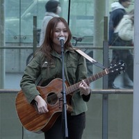 ふみの／渋谷路上ライブの様子（提供写真）