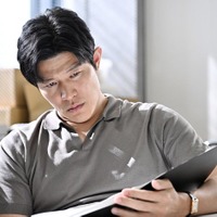 鈴木亮平「リブート」第3話（C）TBS