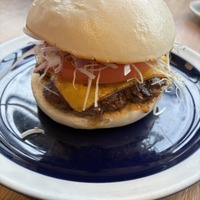 香港食べ歩き＆ちょっと立ち寄りカフェのおすすめは？ミシュラン・ビブグルマンのお豆腐から、アジアベスト女性シェフのハンバーガーまで！