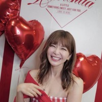 宇野実彩子、美デコルテ披露のキャミワンピSHOTに絶賛の声「激かわ」「ビジュよすぎ」