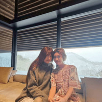 「お互いの子供達も一緒に」山田優、ヨンアとの旅行SHOTに反響「綺麗だね」「ゴールデンコンビ!」