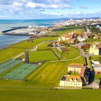 日本からの英国ボーディング留学生が 9 年連続増加