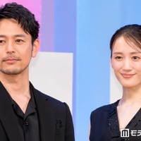 映画「人はなぜラブレターを書くのか」完成披露試写会に出席した妻夫木聡、綾瀬はるか（C）モデルプレス