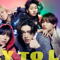 （左から）とにかく明るい安村、KEY TO LIT、信子（提供写真）