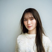 守屋麗奈：撮影／HIROKAZU、スタイリング／優哉、ヘアメイク／田村直子、デザイン／松本麻実（GROSVENOR design.）
