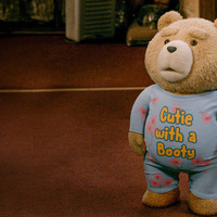 「テッド ザ・シリーズ2」© 2026 Universal Content Productions LLC and MRC II Distribution Company LP. All Rights Reserved.