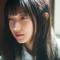 大園玲：撮影／ 細居幸次郎、スタイリング／優哉、ヘアメイク／田村直子、デザイン／松本麻実（GROSVENOR design.）