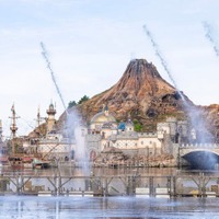 “びしょ濡れ”ハーバースプラッシュ（C）Disney