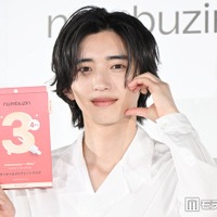 ライブではファンに肌の毛穴まで見られている道枝駿佑（C）モデルプレス