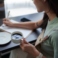 昼寝は仕事効率を34%上げる!何分寝るのが最適?コーヒーで同僚への「面倒見」がよくなる⁉ 【科学的に証明された、脳が冴えるルーティン】
