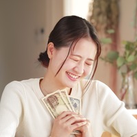 「楽にお金を貯める」のって可能なの？  ほったらかしでもとにかく貯まる「お金のヒミツ」とは