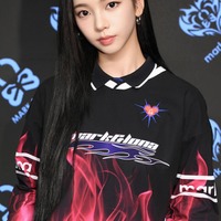 モデルプレスの取材に応じたaespa・カリナ（C）モデルプレス