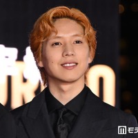 坂東龍汰、オレンジ髪でレッドカーペット登場（C）モデルプレス