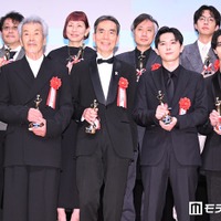 「第35回日本映画批評家大賞」受賞者／（前列左から）岸井ゆきの、田中泯、長塚京三、吉沢亮、横浜流星（C）モデルプレス