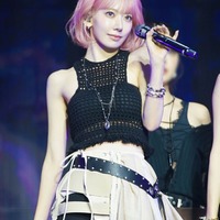 SAKURA／LE SSERAFIM「Weverse Con」（C）2026 Weverse Con Festival