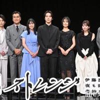 「ストレンジ -伊藤潤二の夜も眠れぬ奇妙な話-」記者会見に登壇した坂元愛登、石原良純、真木よう子、細田佳央太、恒松祐里、齊藤なぎさ、齋藤潤（C）モデルプレス