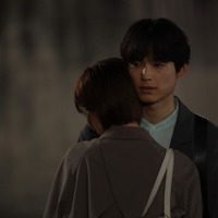 岡崎紗絵、松村北斗「告白－25年目の秘密－」第5話（C）日本テレビ