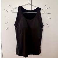 「着るピラティス」とも呼ばれるカップ付きタンクが酷暑に激売れ中!なぜそんなに人気なのか、徹底チェックしてみたよ