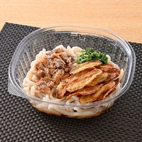 甘辛仕立ての牛肉煮 冷し肉ごぼう天うどん（税込550円）／提供画像