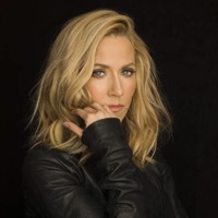 シェリル・クロウ、90年代のサウンドへ立ち返る新作『Pick You Up』を10月9日発売　先行曲「Freedom Bus」も公開