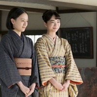 上坂樹里、見上愛「風、薫る」第111話（C）NHK