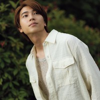 庄司浩平「モデルプレスカウントダウンマガジン vol.13」（東京ニュース通信社刊）写真：野間憲治