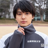 インタビューに応じた荒木飛羽（C）モデルプレス