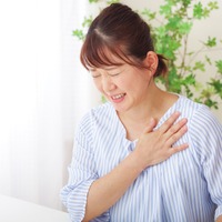 子育てと仕事に「更年期」が重なる40代。ホットフラッシュと動悸の毎日。「わかってはいるけれど、正直つらい」【100人の更年期・リバイバル】