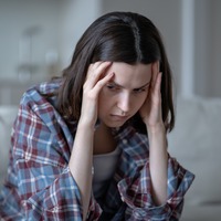 夫の足音を聞くだけで呼吸が苦しい。「もう生きていられない」と思うほどのモラハラから、逃げる決意をした日