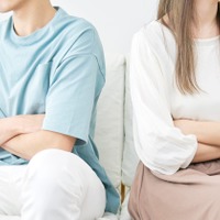 40代女性との一泊旅行で「気持ちが一気に冷めた」瞬間とは?【男の本音】