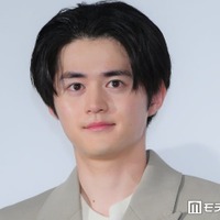 「ファーストボイス」初日舞台挨拶に出席した鈴鹿央士（C）モデルプレス