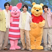 「くまのプーさん」原作デビュー100周年記念イベント“森のおはなし会”に出席した阿部亮平、櫻井翔、川島如恵留（C）モデルプレス
