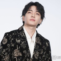 「長く、なにわ男子が愛されることですかね」とキメ顔で待機する西畑大吾（C）モデルプレス