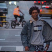 TOMMY HILFIGER×fragment、90年代のヒップホップから着想した限定コレクション発売　POP UP STOREも