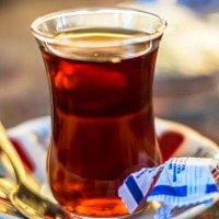 長友も知っとくべき！？ペペ先輩が教える「トルコのお茶の飲み方」