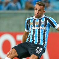 バルセロナ、MFアルトゥール獲得が正式決定！バイアウト額がえぐい