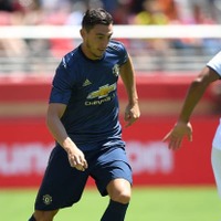 鳥を死なせてしまう…ユナイテッド選手、試合中に不運なアクシデント